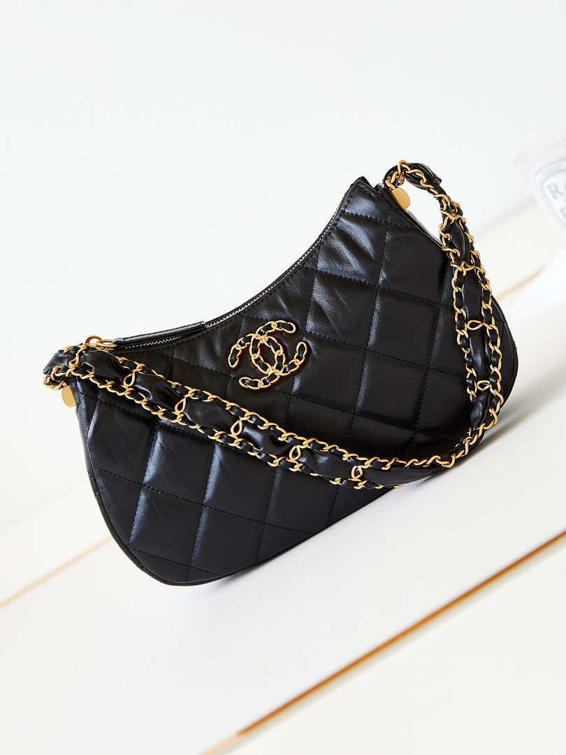 Chanel Aged Calfskin Quilted Small 19 Hobo Black - Image 12