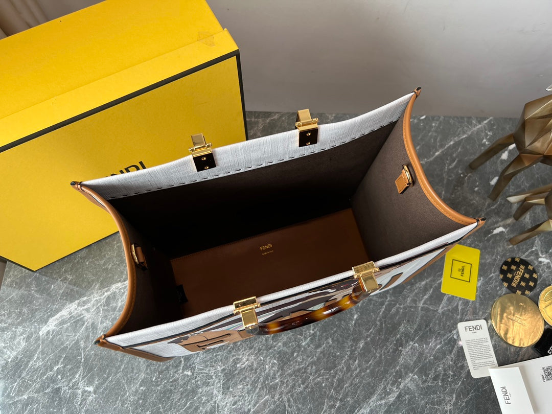 Fendi Sunshine Shopper Meduim Bag - Image 9