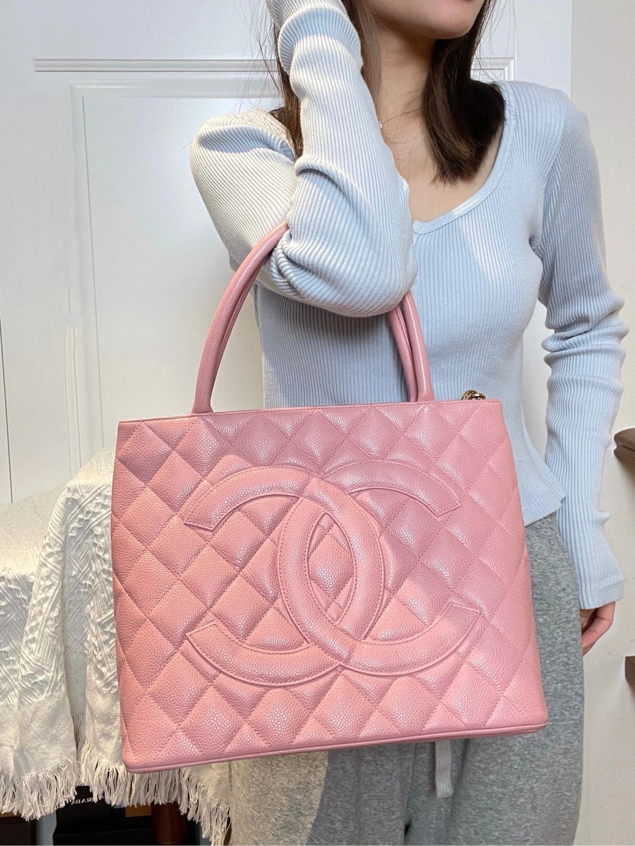 CHANEL Medallion Tote Bag Pink - Image 9