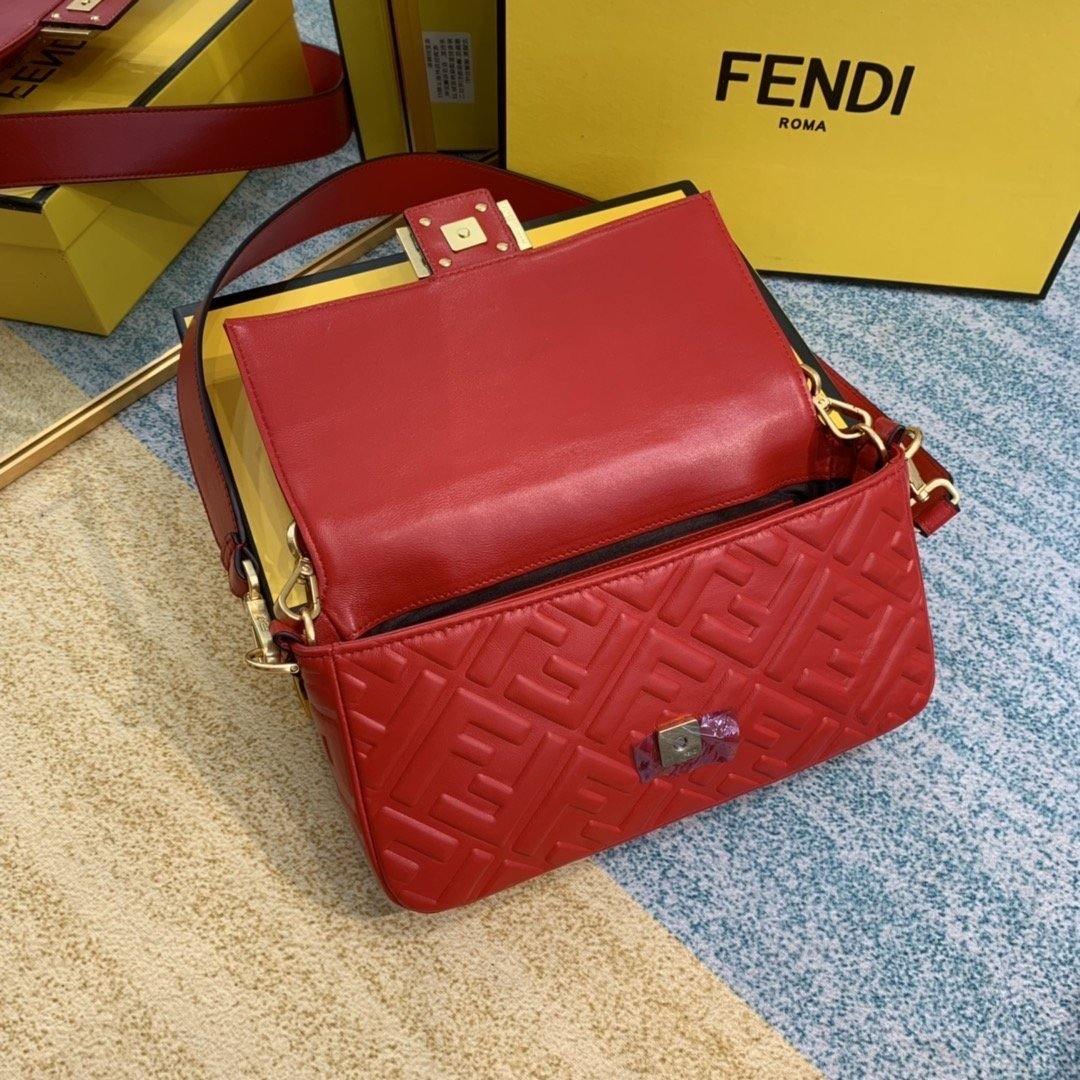 Fendi baguette Bag - Image 5