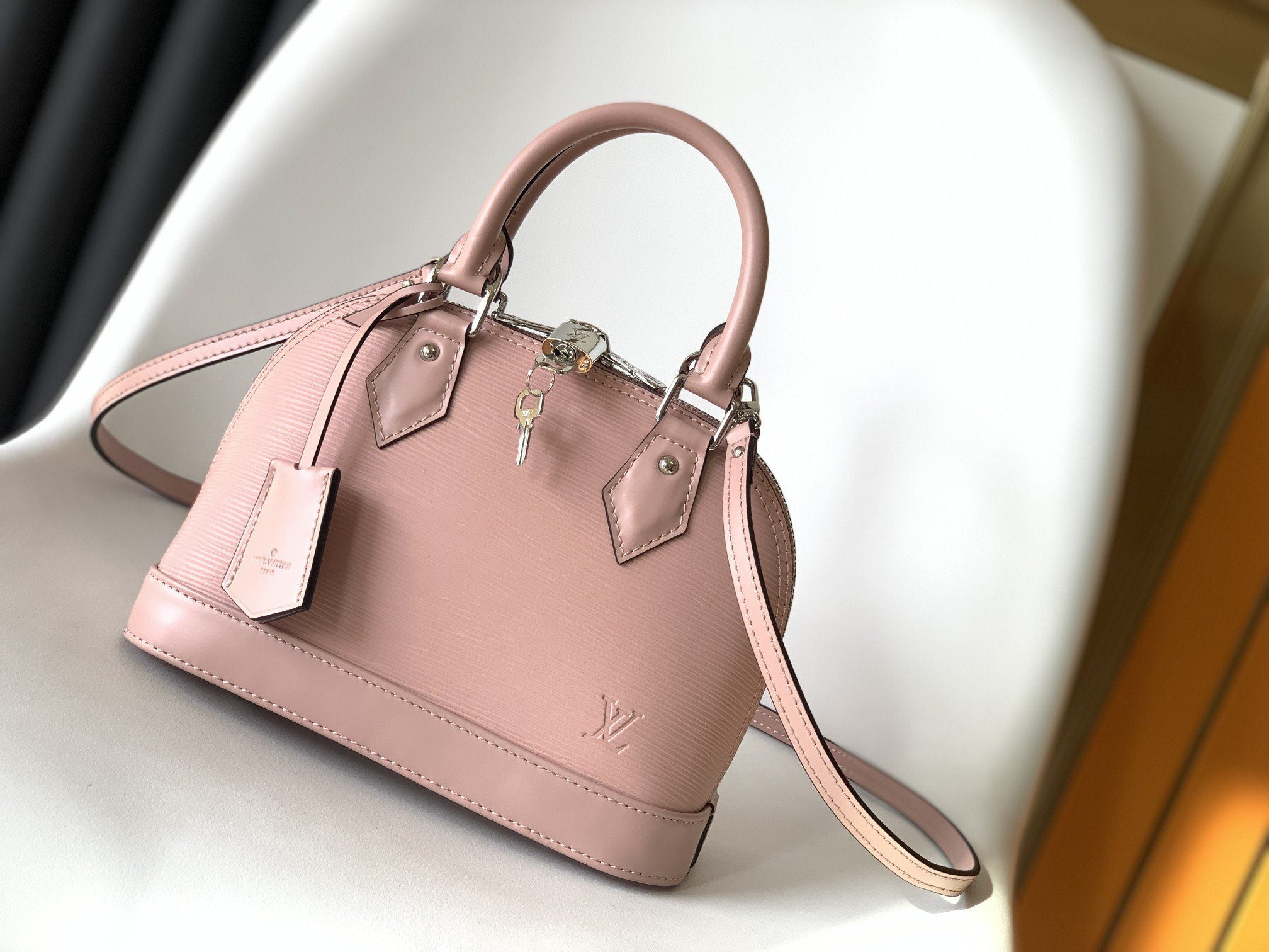 Louis Vuitton Alma BB M41327 - Image 11