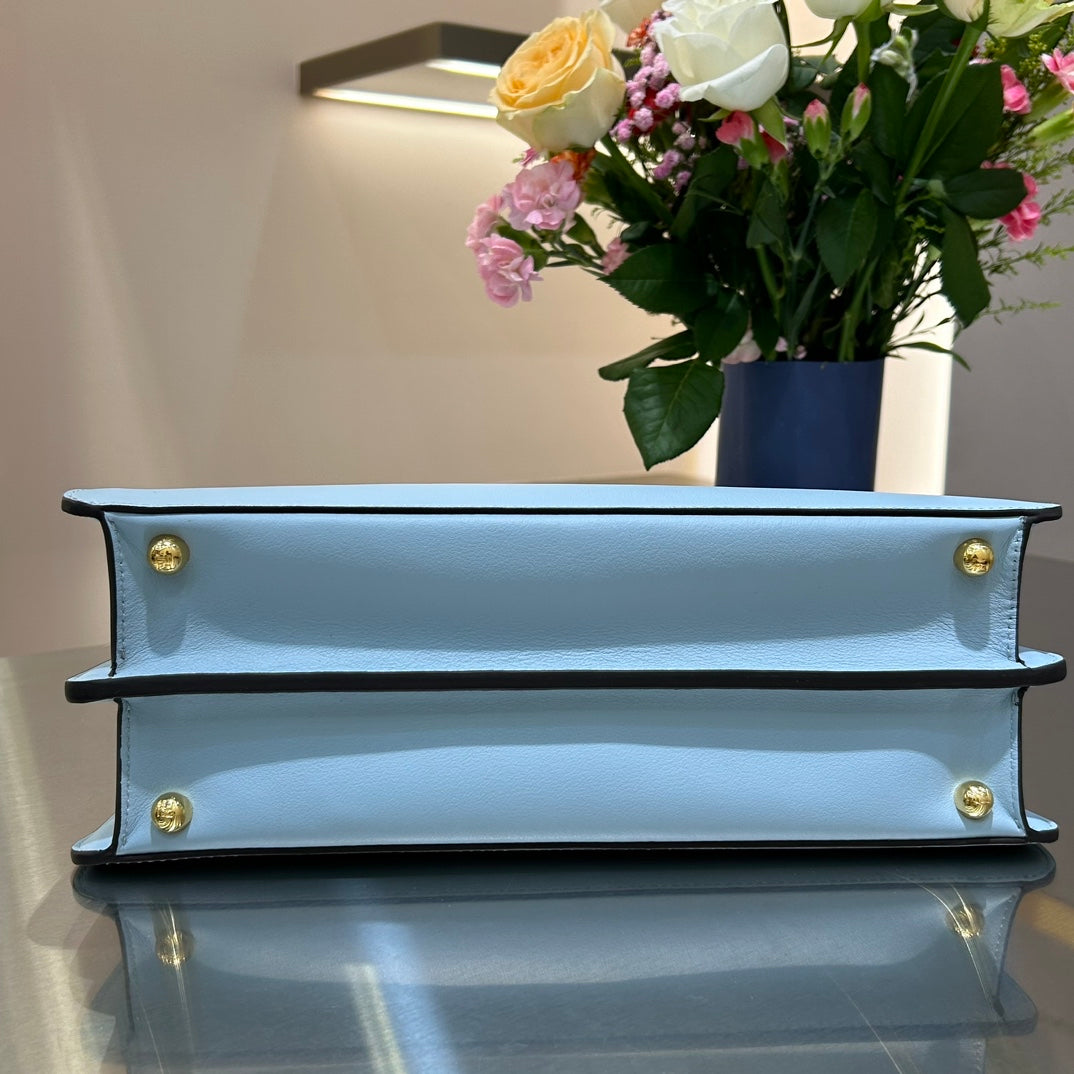 Fendi Peekaboo Medium iseeu Bag - Image 9