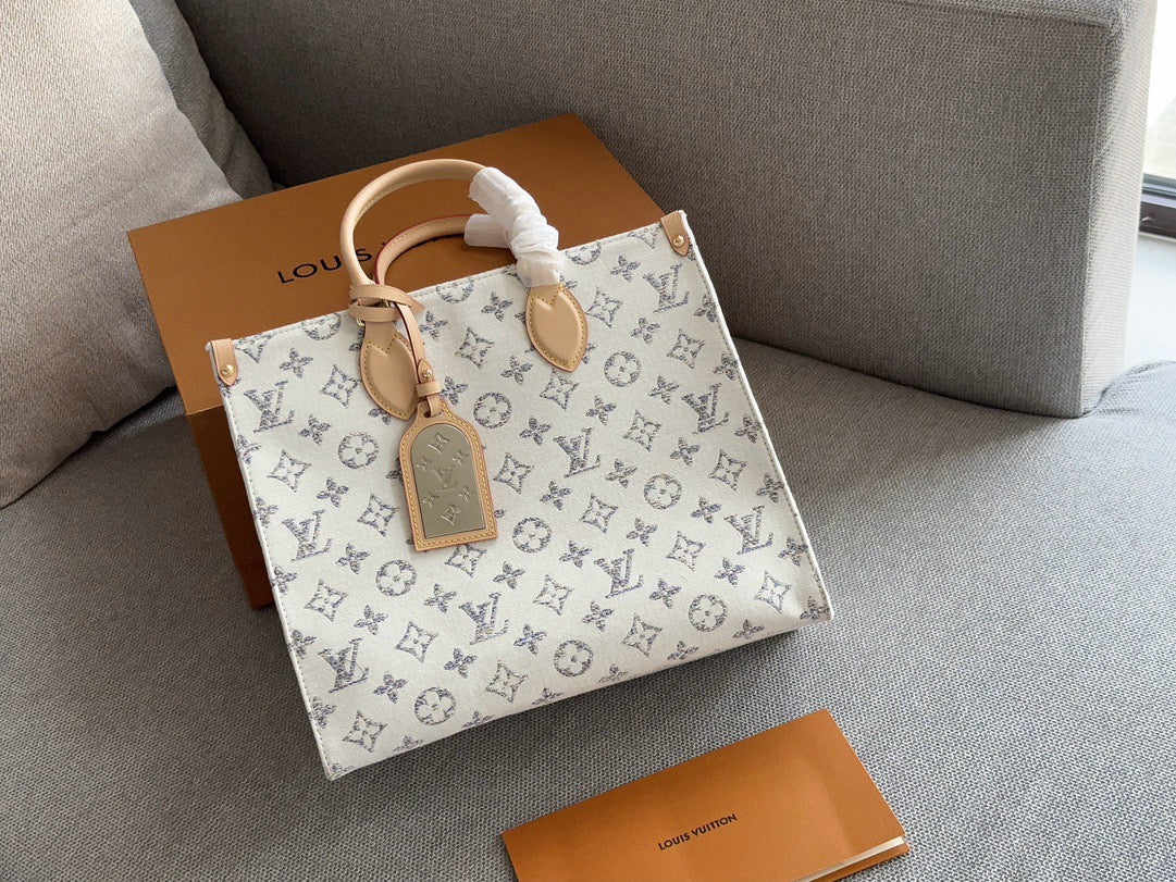 Louis Vuitton M24708 OnTheGo MM - Image 6