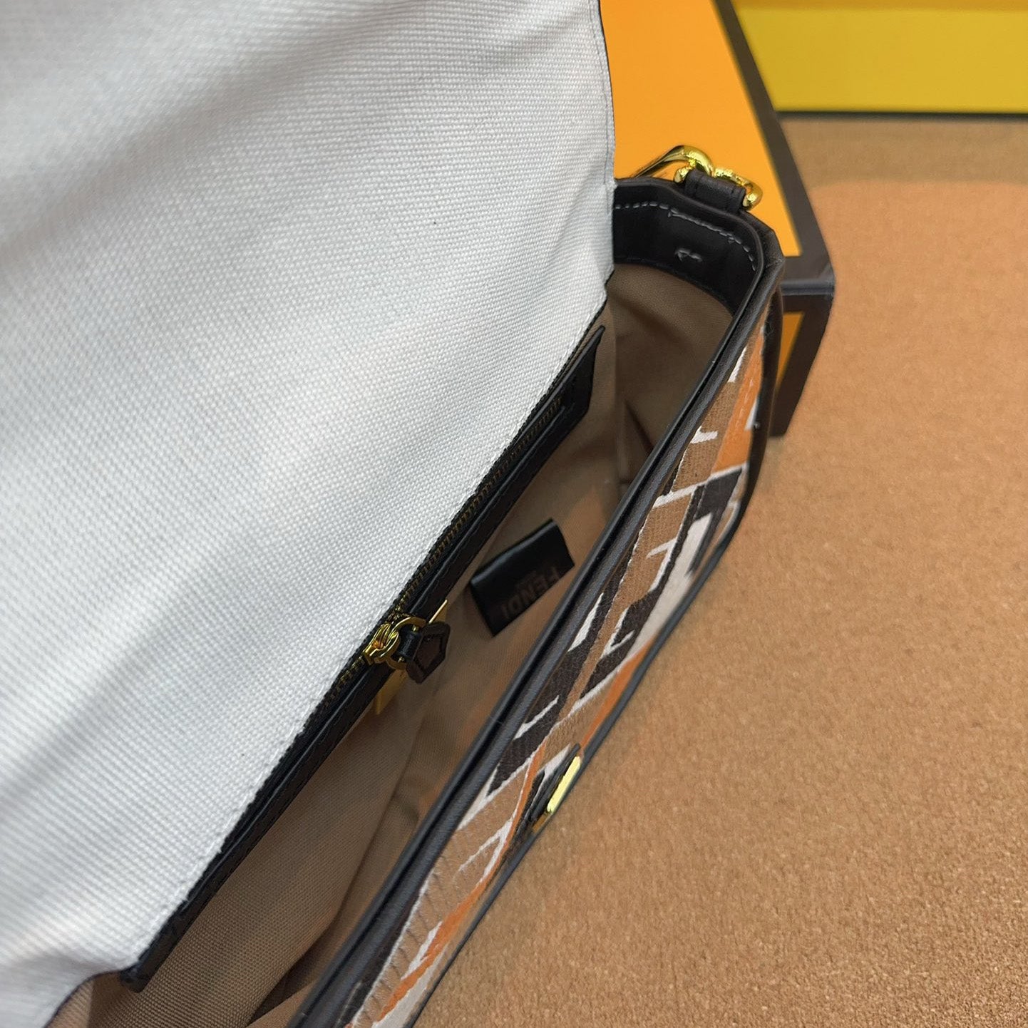 Fendi Baguette Medium - Image 7