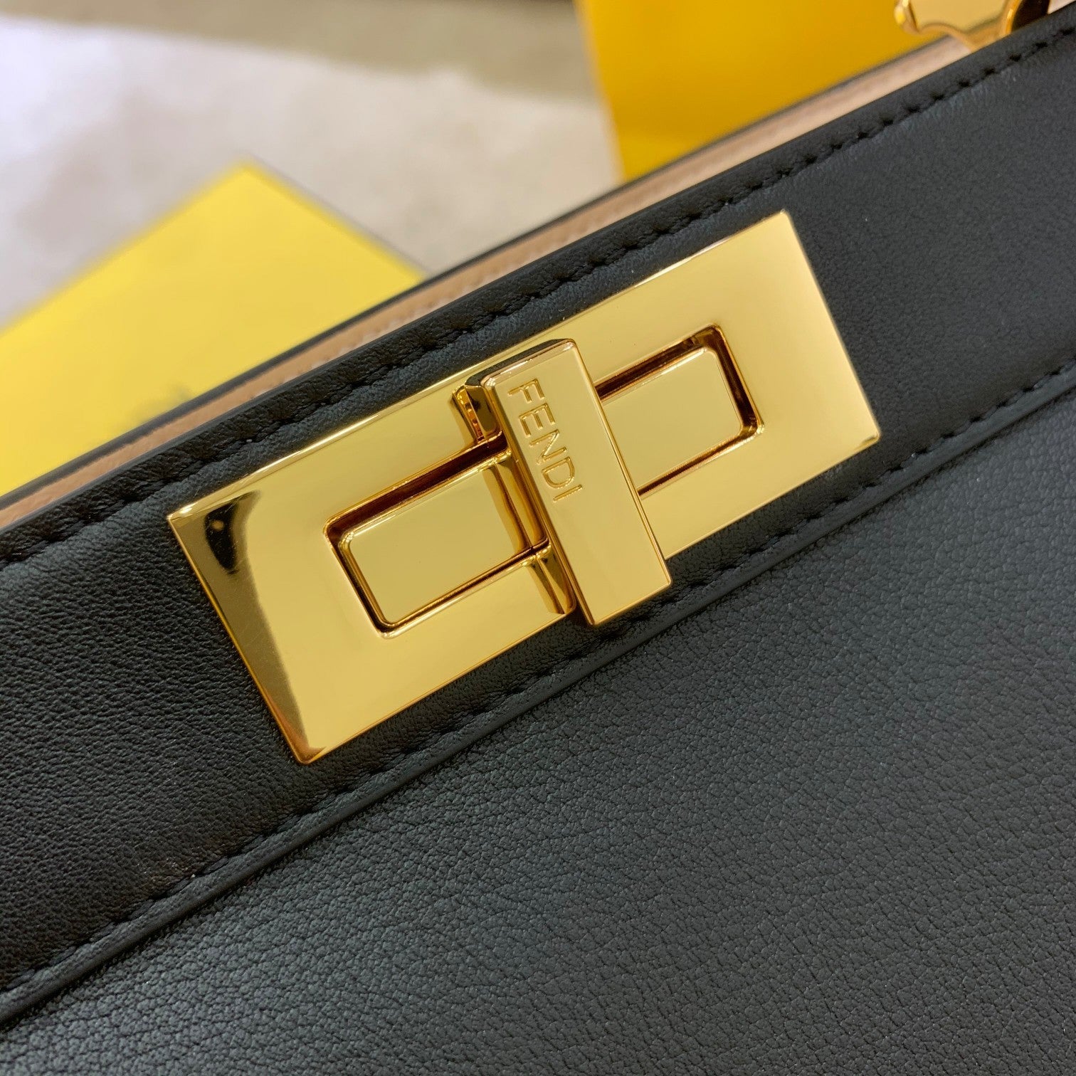 Fendi Peekaboo Small iseeu Bag - Image 6