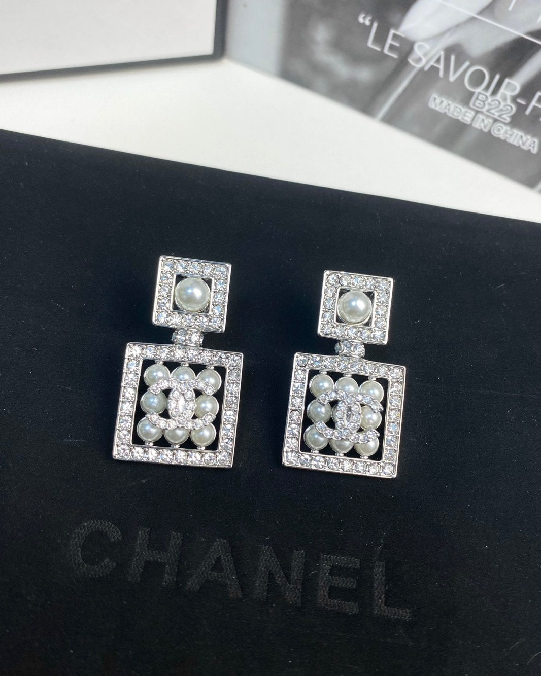 CCE698 CC Stud Earring - A - Image 2