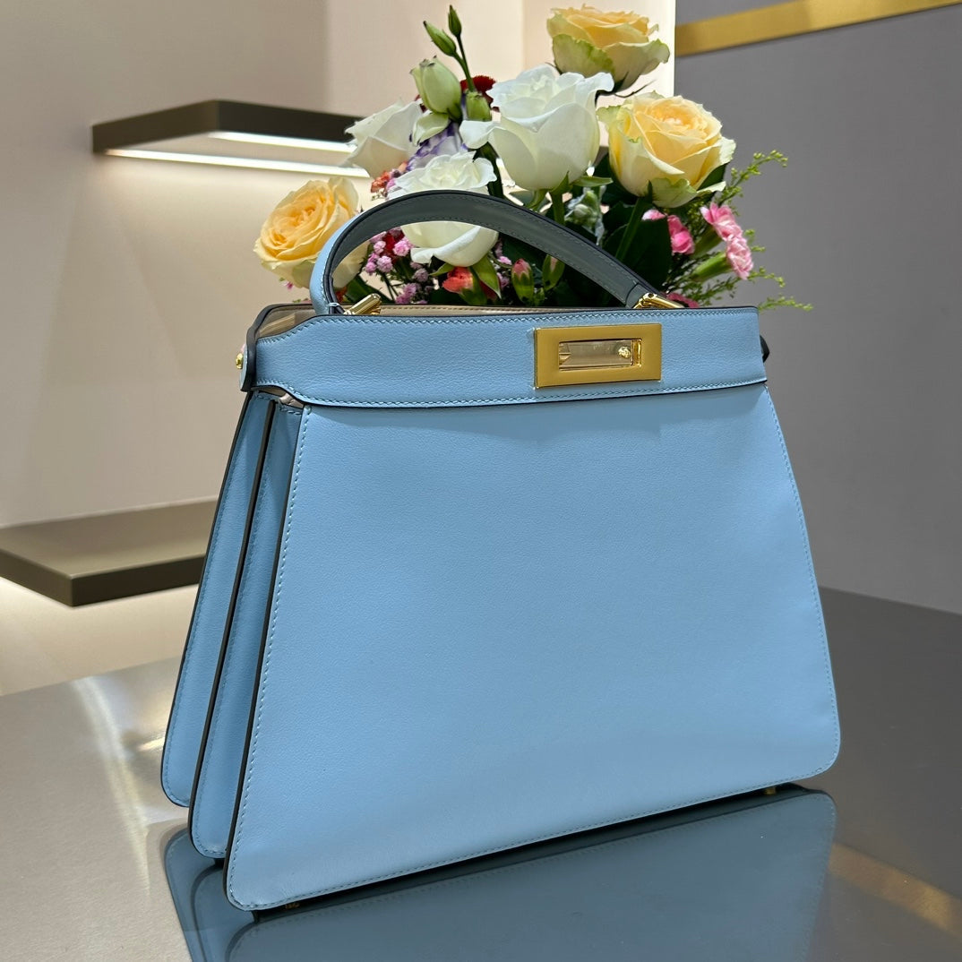Fendi Peekaboo Medium iseeu Bag - Image 2