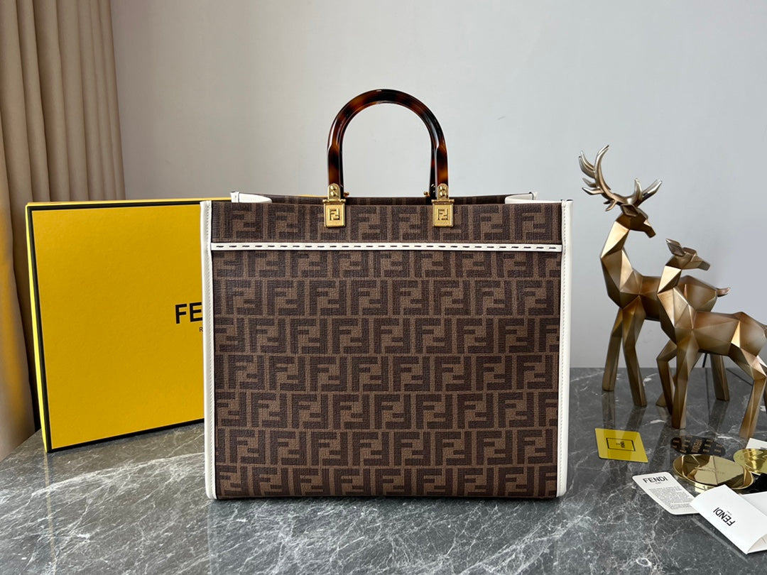 Fendi Sunshine Shopper Meduim Bag - Image 4