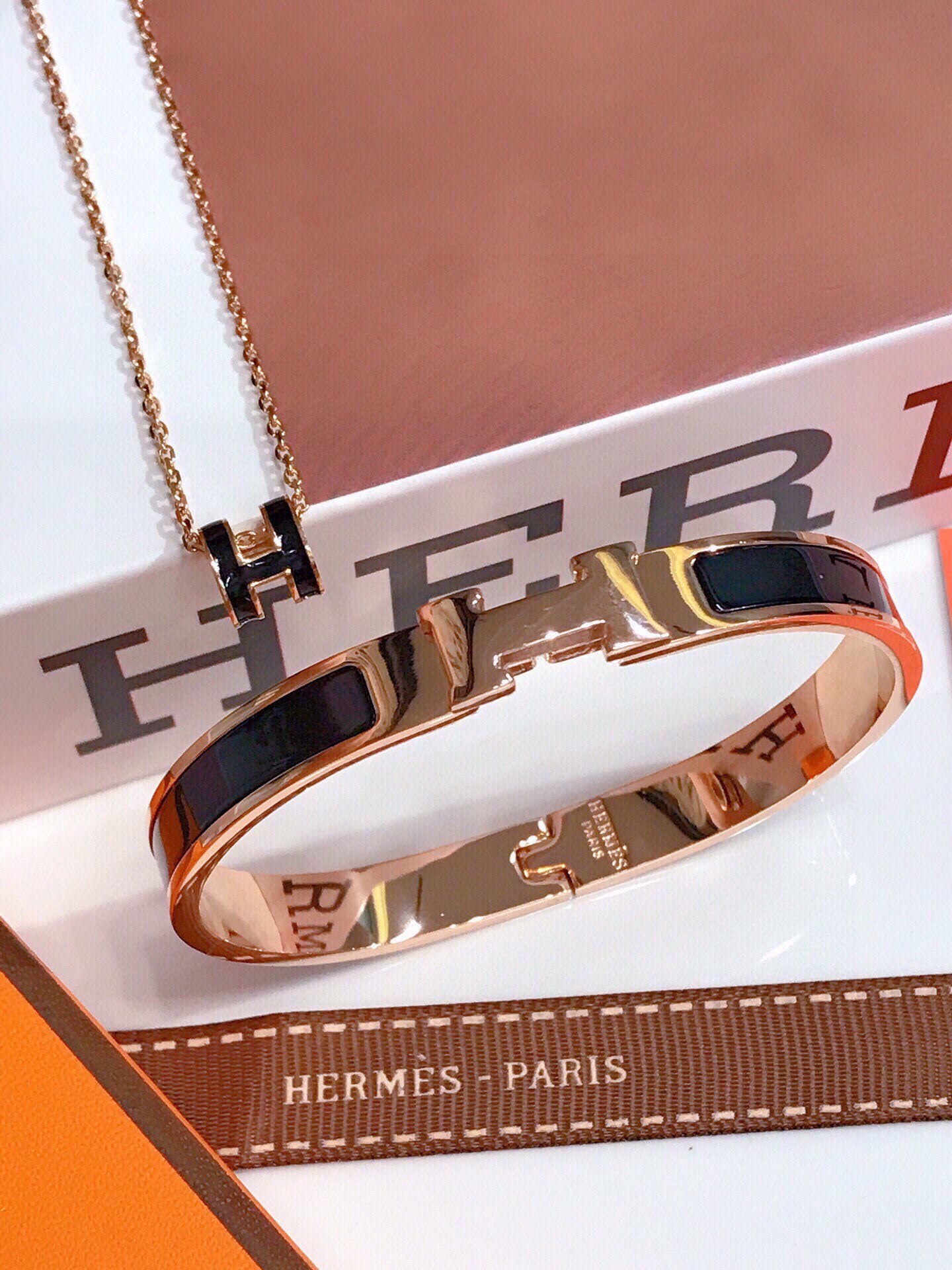 Hermes Clic HH bracelet + Mini Pop H pendant - 17 - Image 6