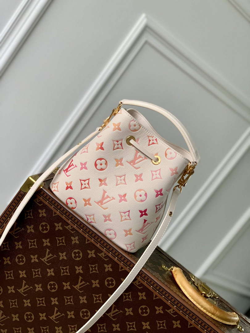 Louis Vuitton M24649 Néonoé BB - Image 15