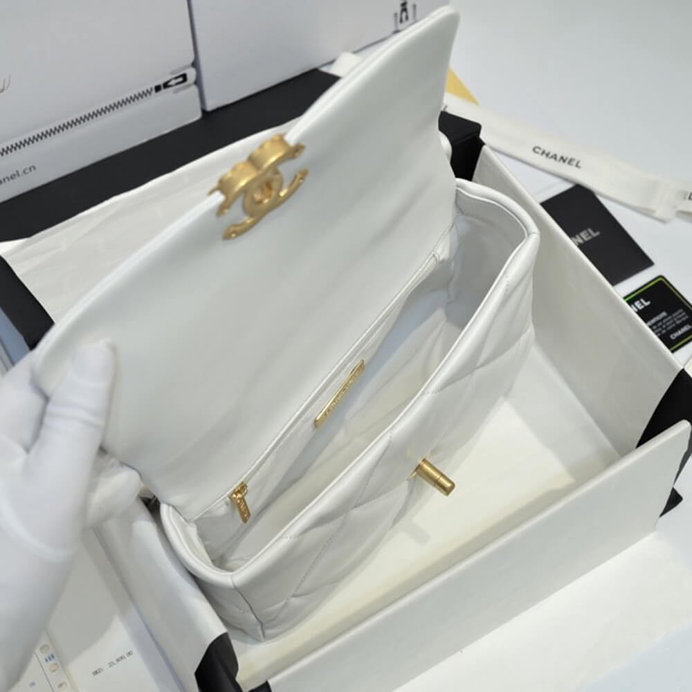 Chanel 19 Handbag AS1160 - Image 15