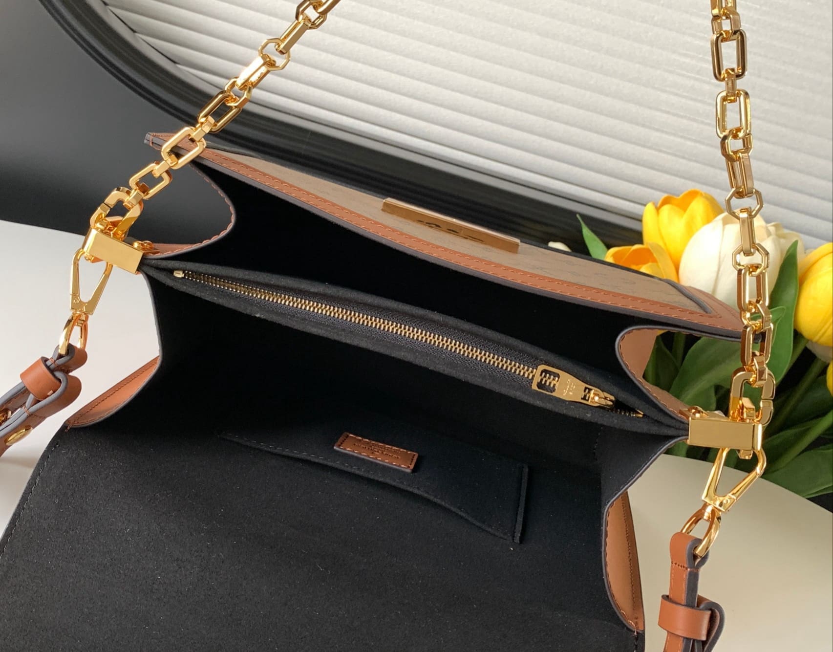 Louis Vuitton M44580 Mini Dauphine - Image 3