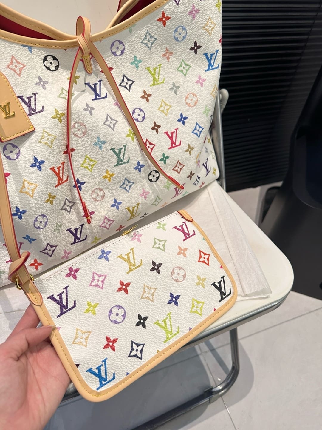 Louis Vuitton Carryall PM M13661 - Image 10