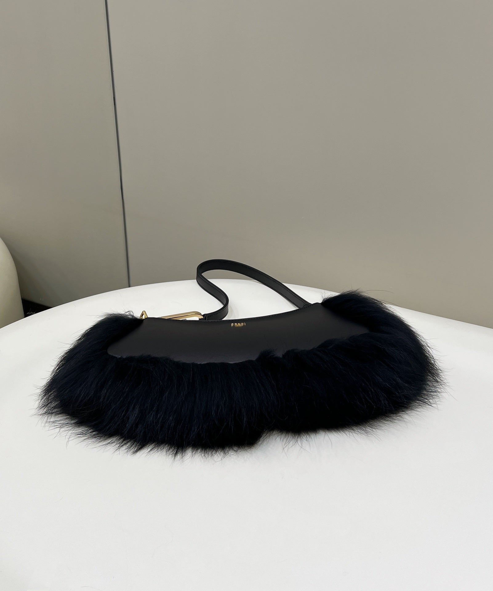 Fendi O'lock Swing Bag - Image 3
