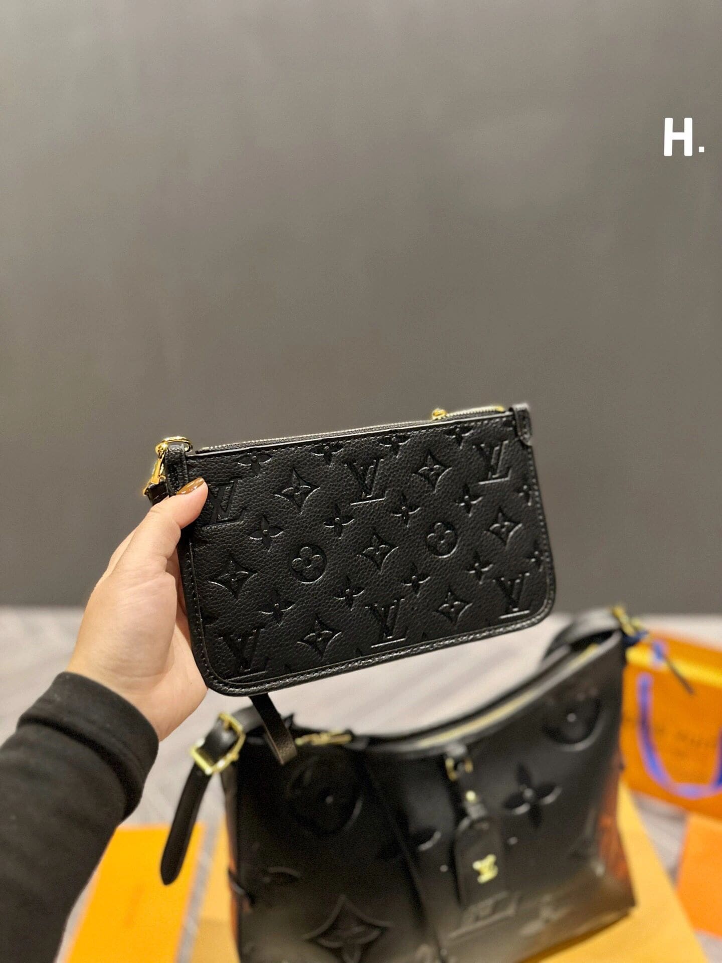 Louis Vuitton M46288 CarryAll PM - Image 22