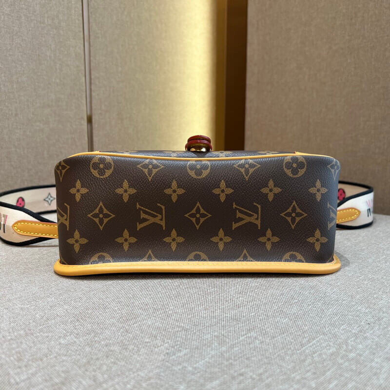Louis Vuitton Diane M45985 - Image 22