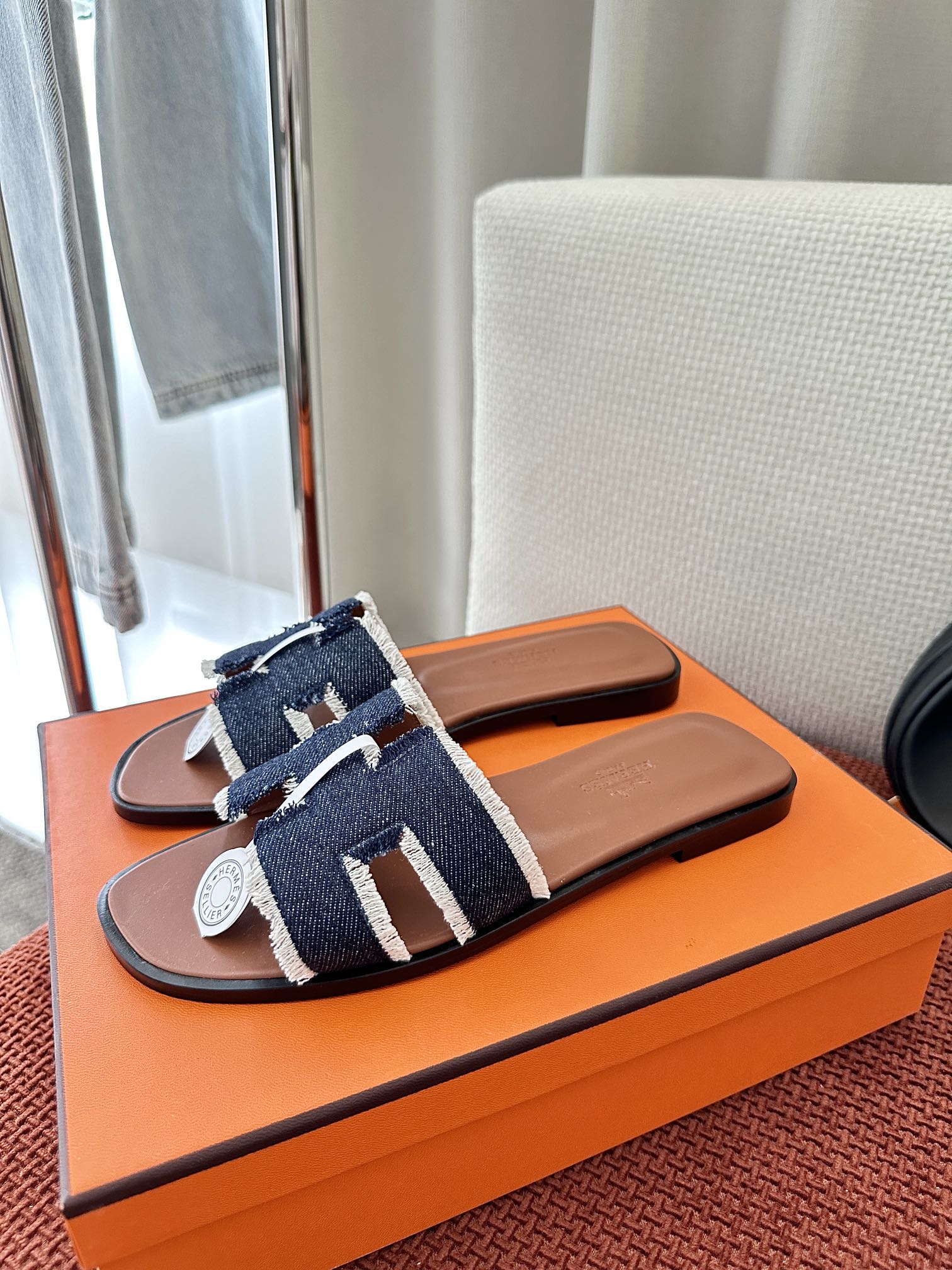 Hermes Women's Oran Sandal - Image 2