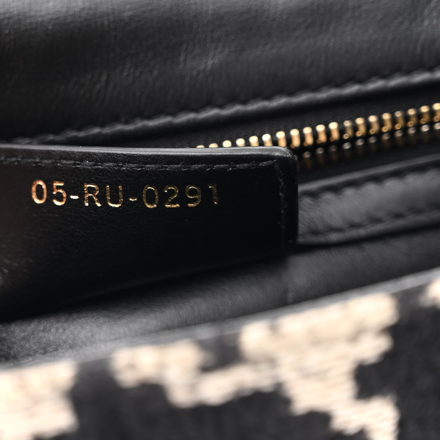 Technical Canvas Macro Houndstooth Medium Caro Bag Black White - Image 6