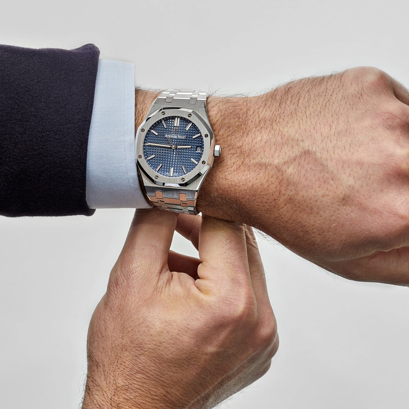 Audemars Piguet Royal Oak 15500ST.OO.1220ST.01 Selfwinding Stainless Steel Blue Dial - Image 2