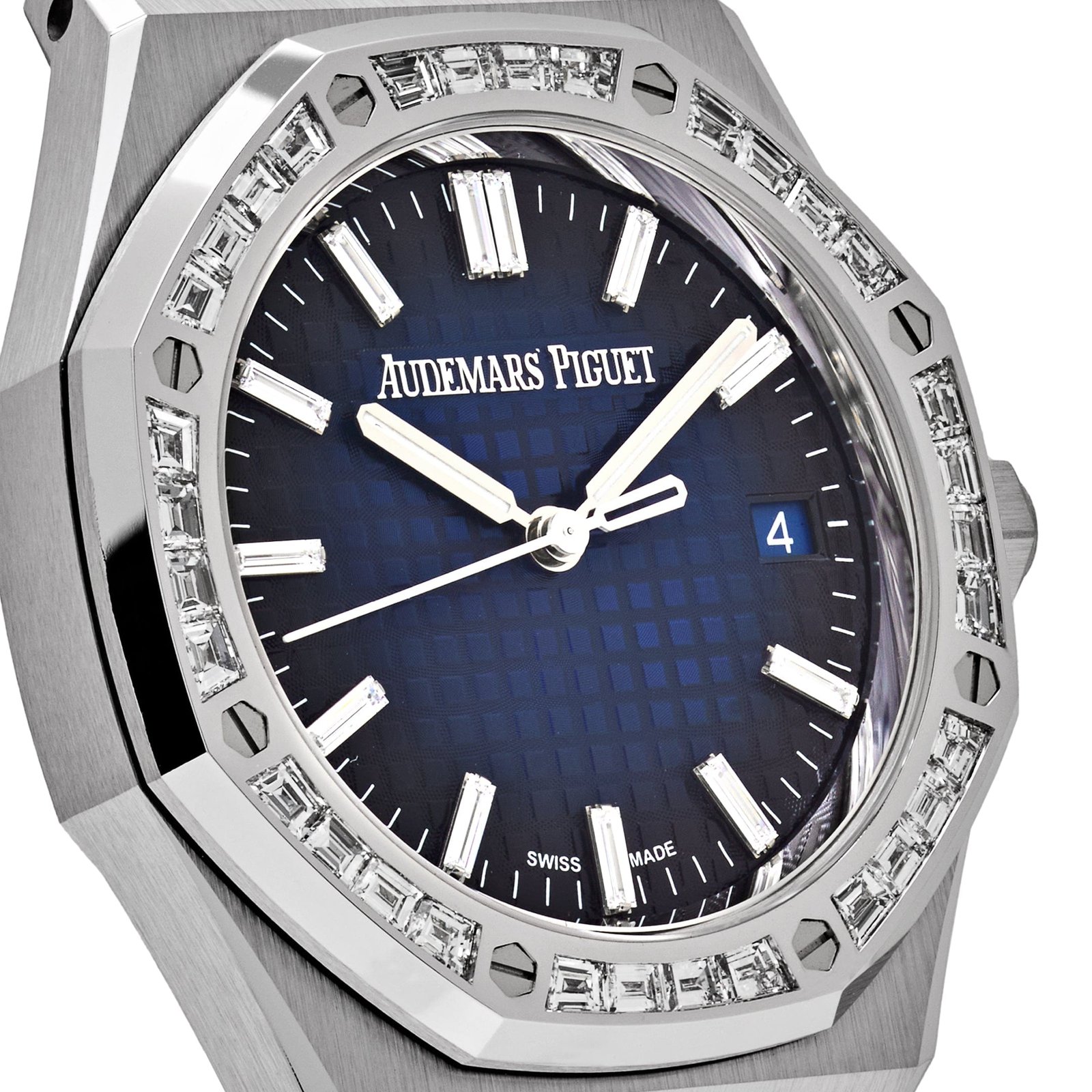 Audemars Piguet Royal Oak 15551BC.ZZ.1356BC.01 Diamond Bezel White Gold Smoked Blue Dial (2024) - Image 5