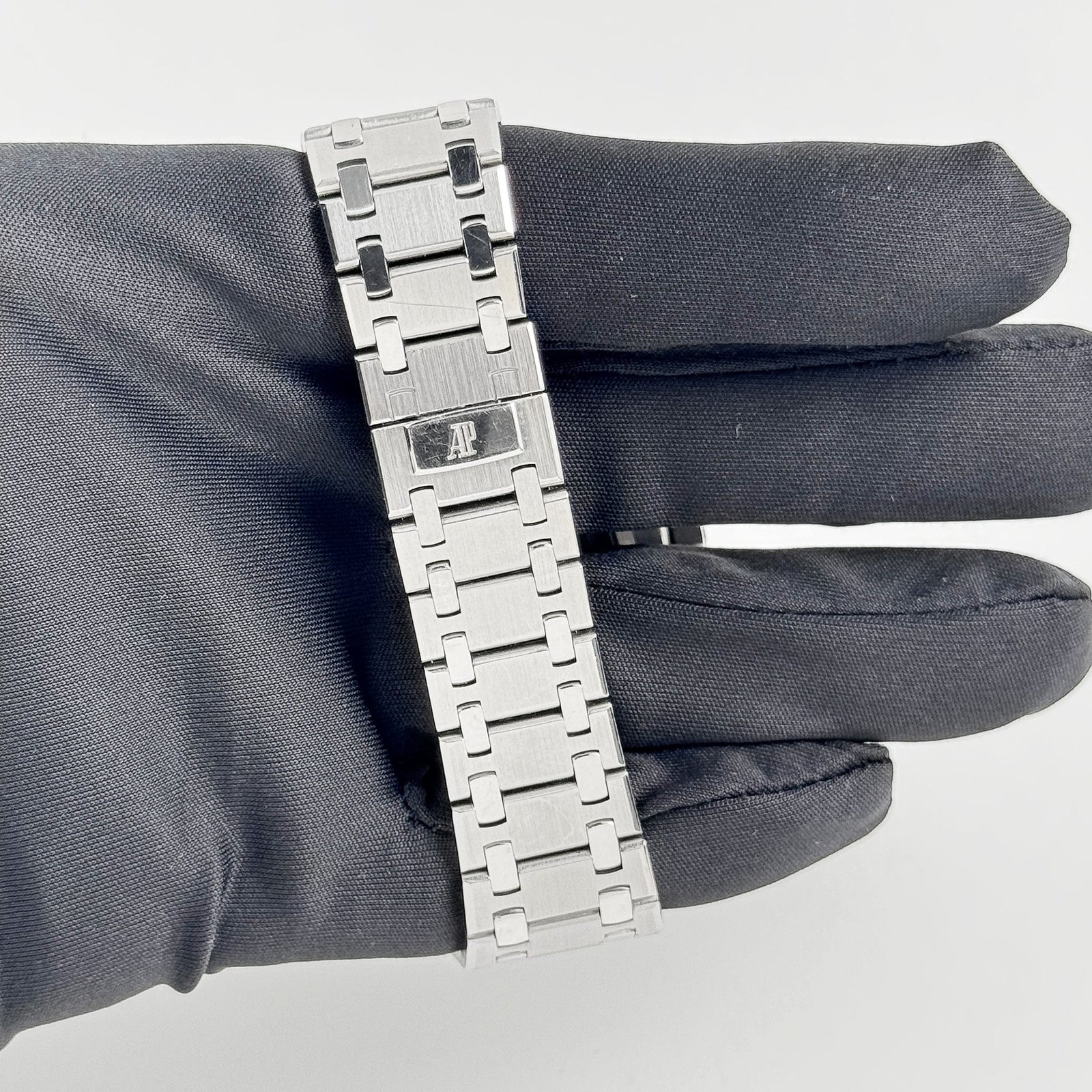 Audemars Piguet Royal Oak Perpetual Calendar 25820SP.O.0944SP.01 Stainless Steel Platinum Black Dial - Image 12